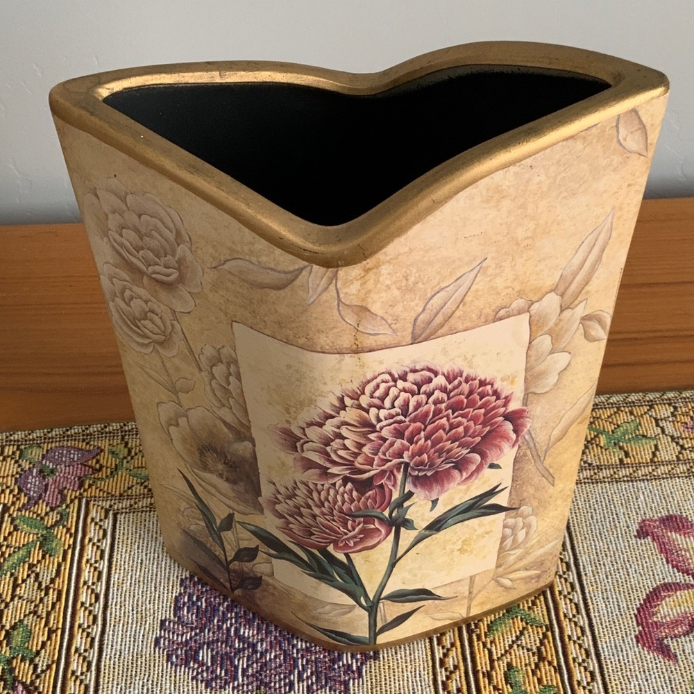 Elegant Gold and Cream Floral Vase or waste bin for bathroom